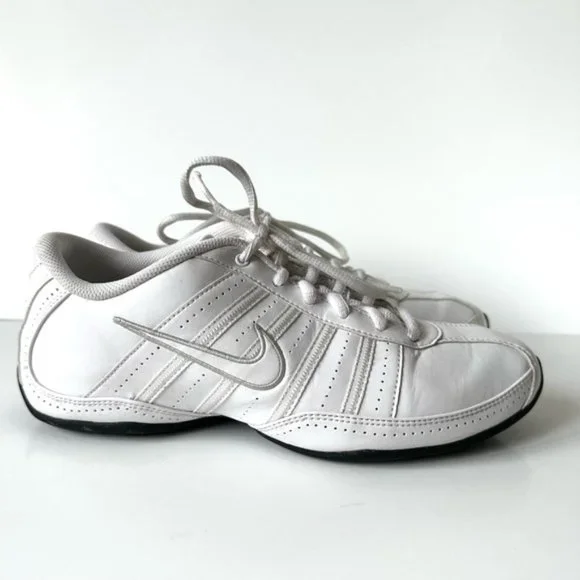 Nike Musique III Woman Sneakers White Leather Sneakers US 8 - Picture 9 of 11